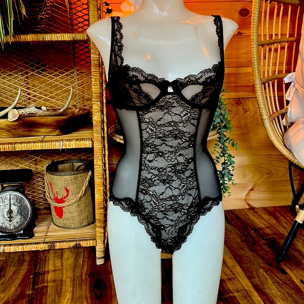 Victoria’s Secret 34B